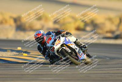 media/Nov-17-2024-CVMA (Sun) [[1fec520723]]/Race 18-Supersport Middleweight/